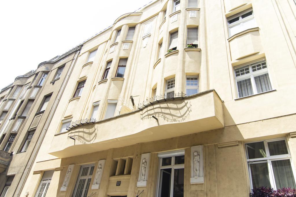 Real Apartments Lovag Budapest Room photo